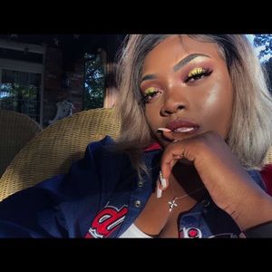 Meet your Posher, Eniola